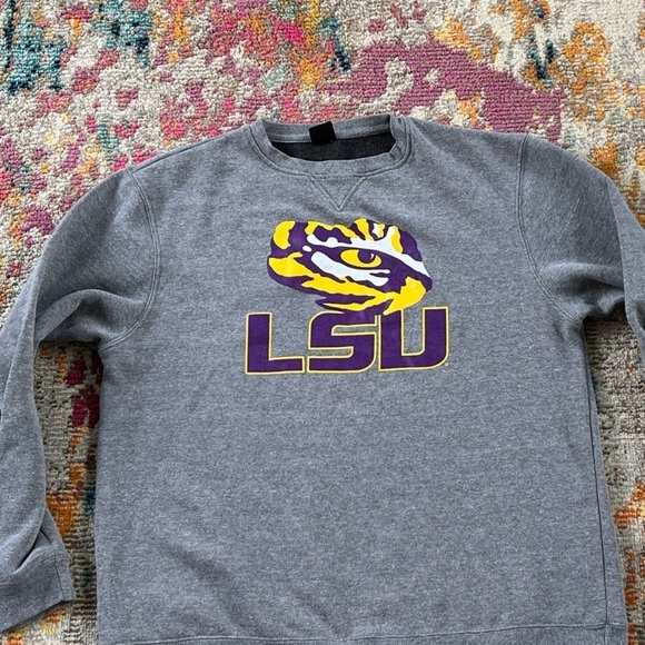 LSU Tigers Louisinia State NCAA College Gray Crewneck Pullover Sweatshirt - Picture 2 of 4